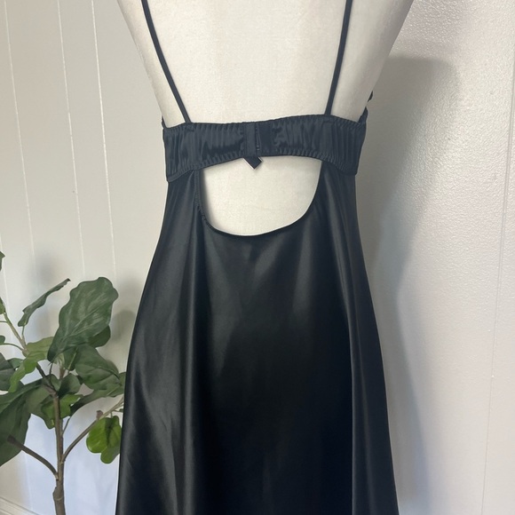 Victoria’s Secret Size L - Picture 9 of 9